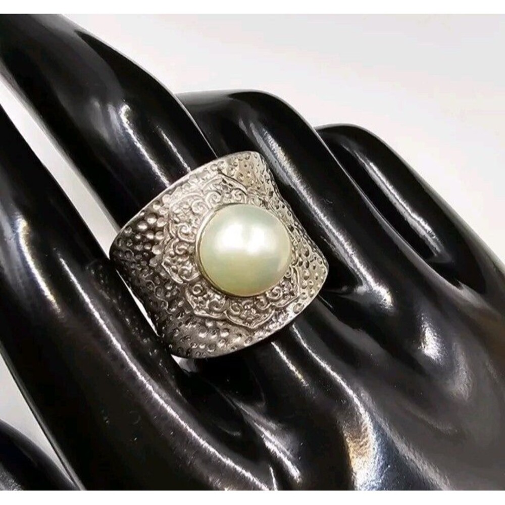 JTV Freshwater Pearl with Zircon Rhodium Over Sterling Silver Hammered Wide Ring